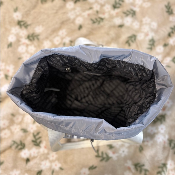 Steve Madden Bag w Adjustable Straps - Picture 2 of 4